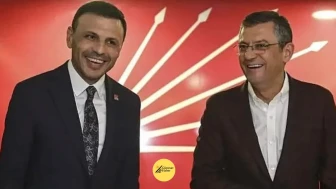CHP Lideri Özgür Özel'den Kurultay Tartışmalarına Eğlenceli Cevap: "100 Daire Dağıtılmasına Rağmen Kendine Bir Ev Alamadı mı?"