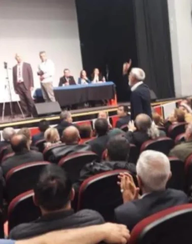🔴 CHP Kars İl Kongresi Karıştı: Şaibe İddiaları Gerginliği Artırdı